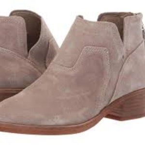 Dolce Vita Titus Suede Ankle Boot 7
